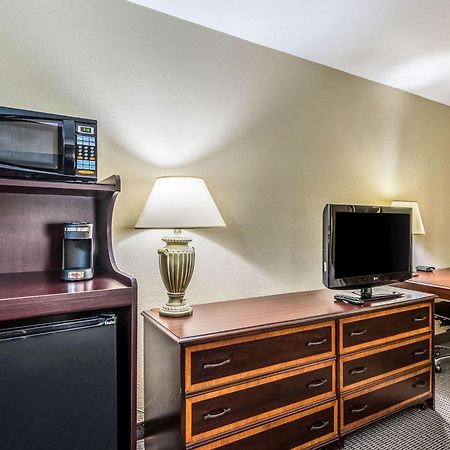 Clarion Hotel Cincinnati North Sharonville Extérieur photo