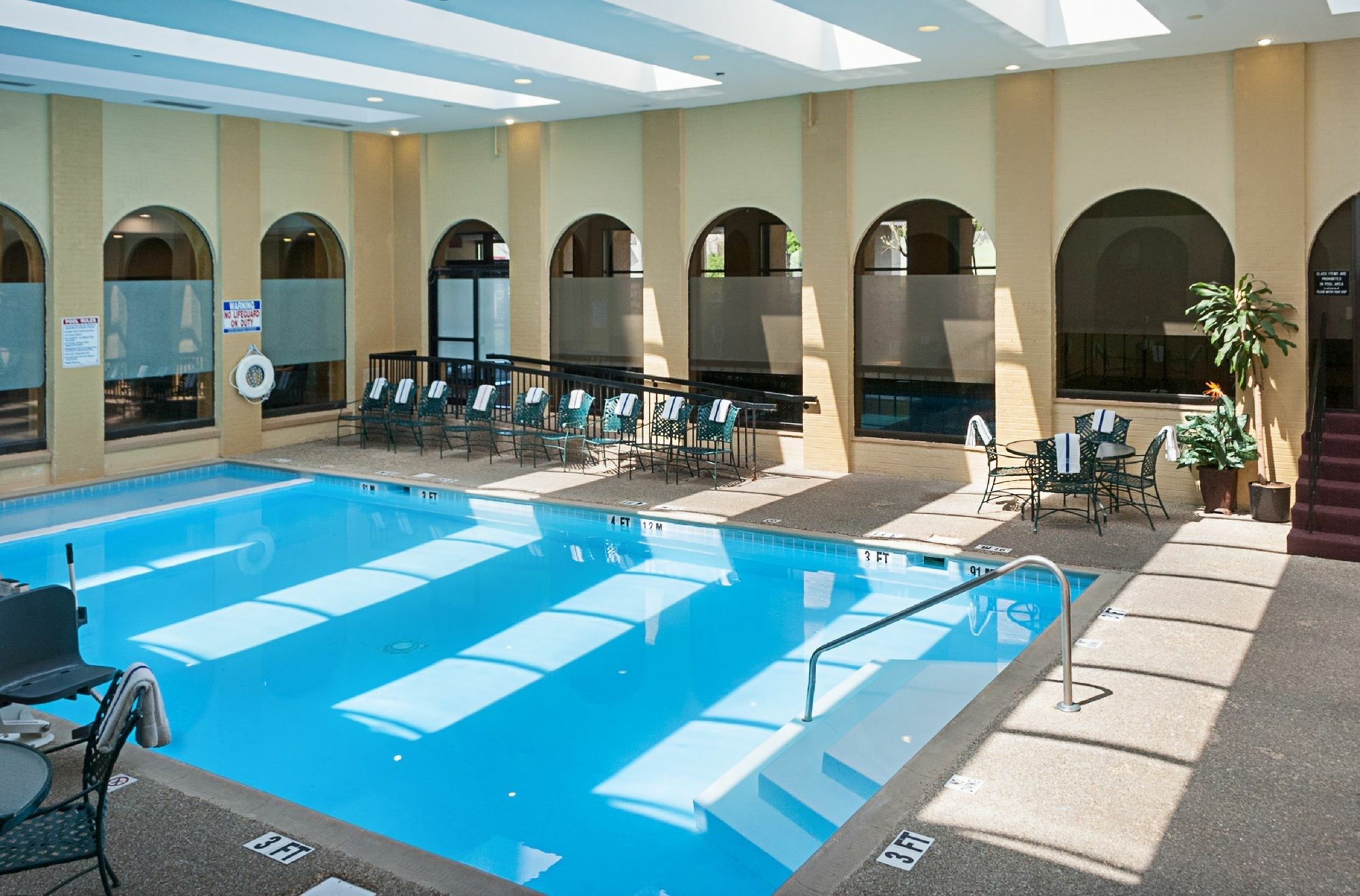 Clarion Hotel Cincinnati North Sharonville Extérieur photo